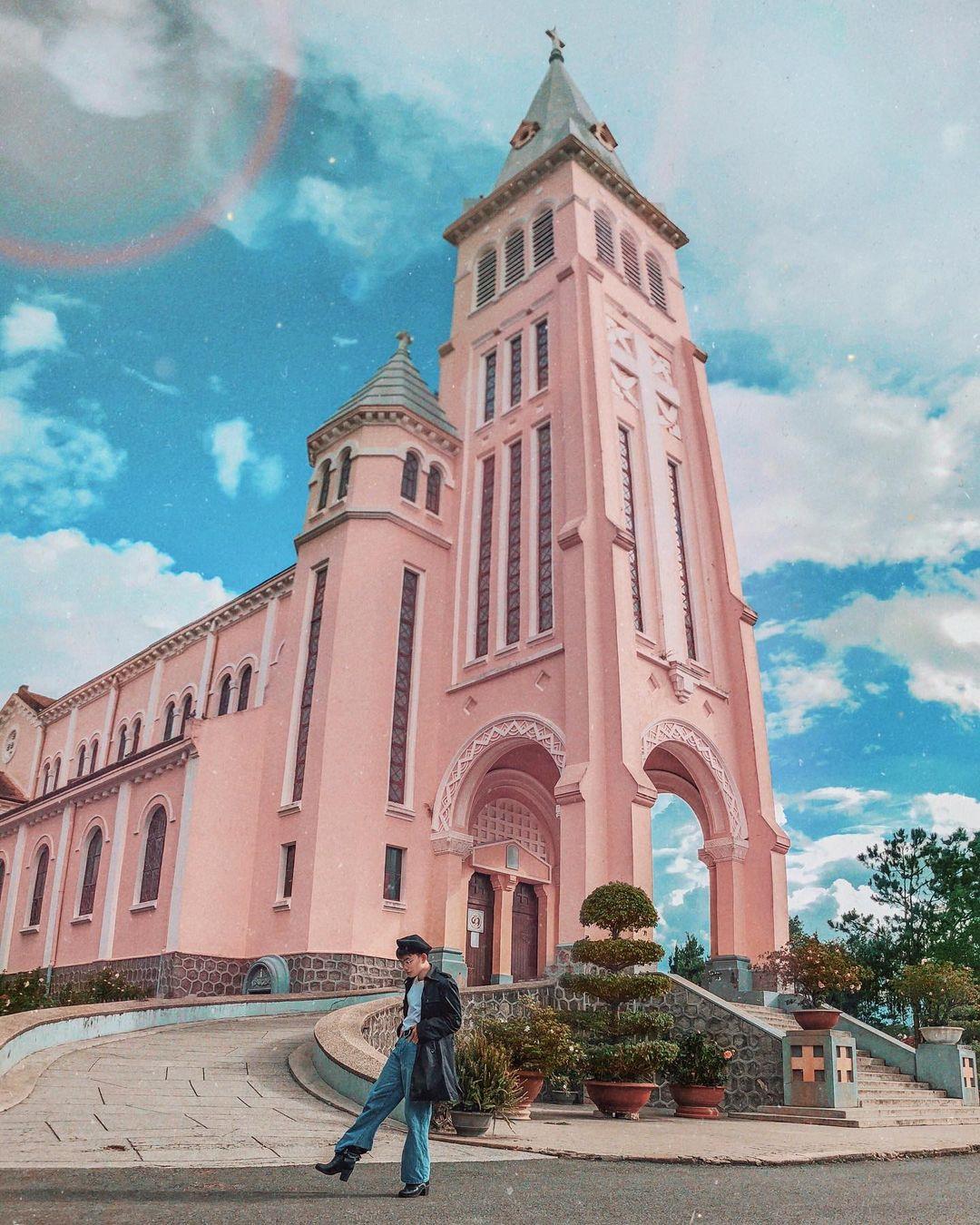 Top 5 nhà thờ đẹp nhất ở Đà Lạt và TP Hồ Chí Minh đón Giáng sinh